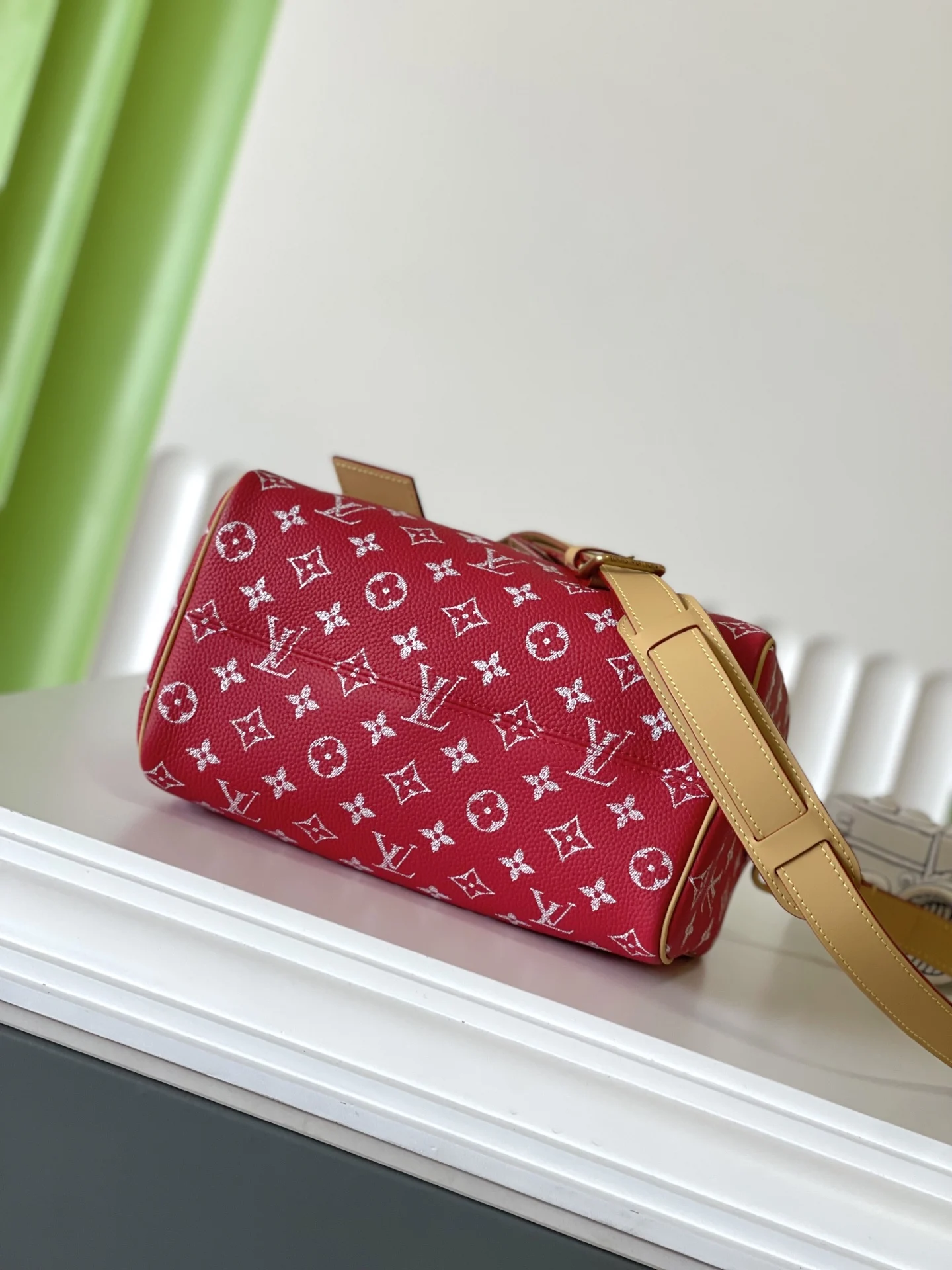 Louis Vuitton M24425 SPEEDY P9 Full Leather Pillow Bag Handheld Crossbody Bag - Detail view 4