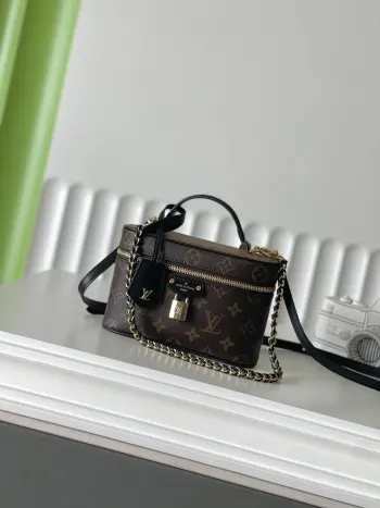 <p>M47125 19×11.5×6.5</p><p>VANITY CHAIN POUCH 化妆包</p><p>顶级原单 变码芯片</p>