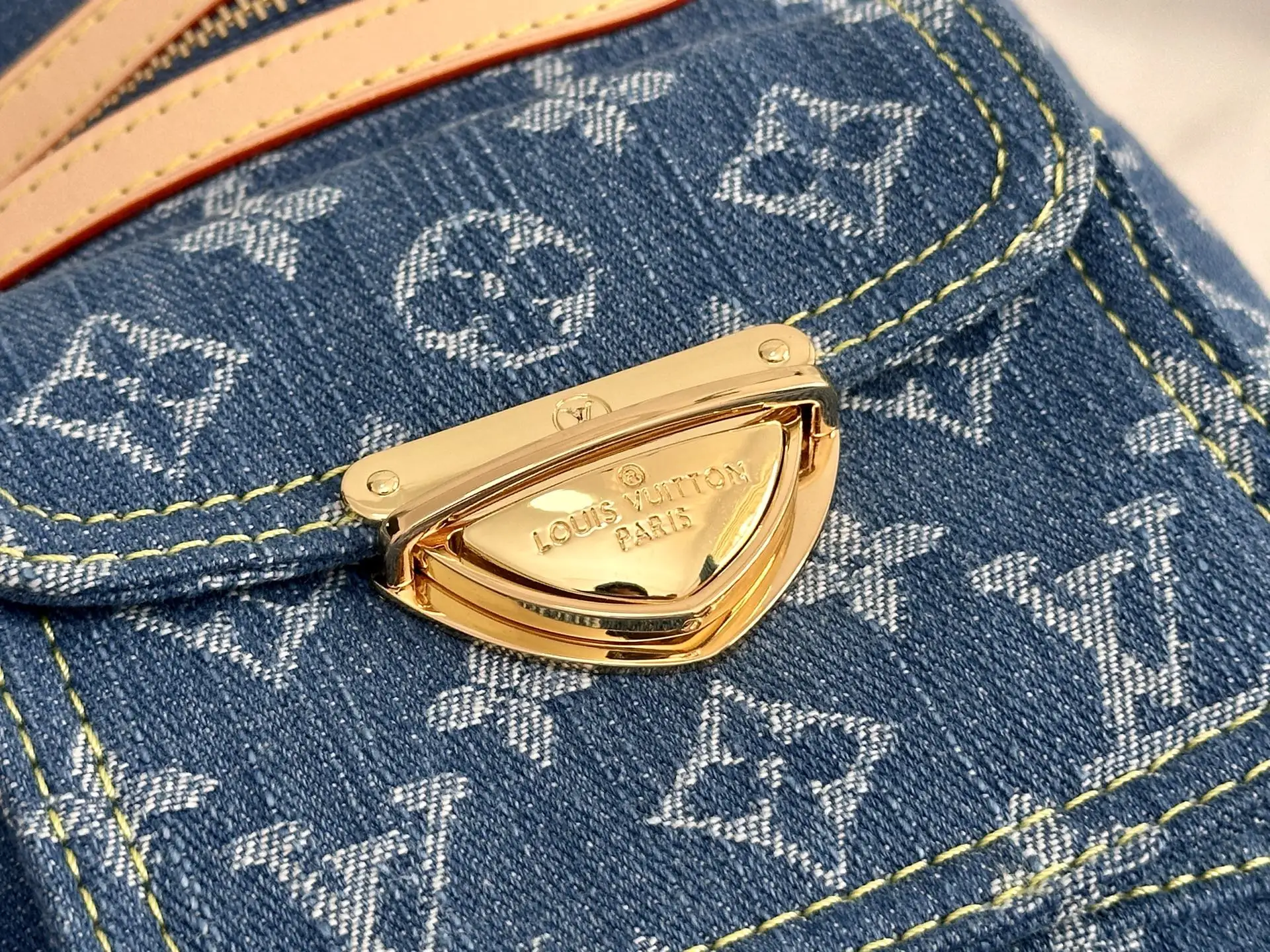 Louis Vuitton M27329 Denim Fabric Tote Bag Women s Shoulder Bag - Detail view 5
