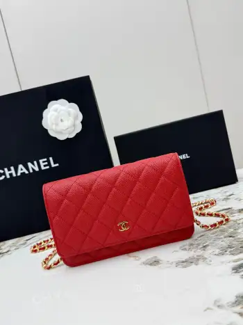 <p> 进口原厂皮     配盒 CHANEL发财包 小球纹金扣 顶级货 新品到货 全钢24K五金链条 专柜对版升级版磁扣𝑊𝑂𝐶压花鱼子酱进口小牛皮经典升级全新磁扣 更便捷好用𝑤𝑒𝑙𝑙𝑒𝑡 𝑜𝑛 𝑐ℎ𝑎𝑖𝑛带链条的手拿包可斜挎可单肩的包包 实在是太实用了 上身效果非常棒 女士们赶紧啦 又名 发财包 这么趣味的一款 一定会给你带来好运〰 </p><p>型号 AP0250</p>