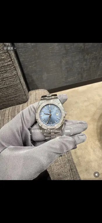 <p>光圈VACHERON CONSTANTIN江诗丹顿纵横四海系列 原装进口石英机芯 简约大三针设计 旭日纹缎拉丝工艺处理 搭配蓝宝石镜面防刮花 深邃优雅大方 直径33cm </p>