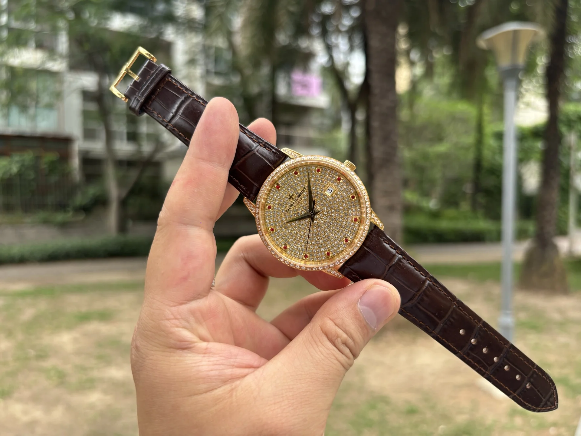  </p><p>MKS 土豪款新品 江诗丹顿 VC MK1 传承系列 84100U/00R-B180 男人绅士  表壳 尺寸40mmX9mm 吻原合装 完美圆形表的壳 搭微配孤式表耳设计 使之更加贴合佩者戴的手腕 每一个品成壳套 都经需过MKS严格质的量把控 方能原还正品独特的质感 机芯  2824改诗江丹顿自产2450机芯 成非就凡 男士机械腕表 </p>