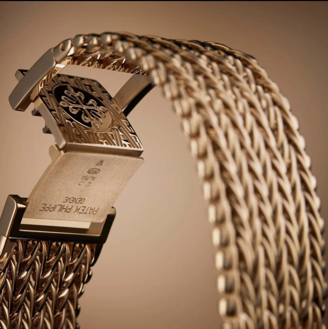 PATEK PHILIPPE 5738/1R Barrel-shaped watch Men s mechanical watch - Detail view 6