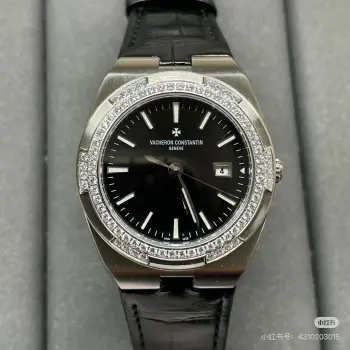 <p>光圈VACHERON CONSTANTIN江诗丹顿纵横四海系列 原装进口石英机芯 简约大三针设计 旭日纹缎拉丝工艺处理 搭配头层牛皮皮带 深邃优雅大方 直径33cm </p>