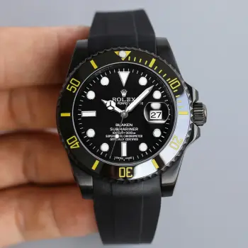 <p>BLAKEN款水鬼系列 <p>劳.胶带款 力士Rolex碳黑钢皇 改装劳.力士水鬼系列 巅峰神器 </p><p>1  BLAKEN高级改装水鬼系列 让您美美的 酷酷的 </p><p>2  表身DLC黑色金刚膜 Blacken改装团队特有的暗夜黑表盘砂砾效果%还原 </p><p>3  搭载2824机芯机械 稳定性强 </p><p>4  直径40毫米 厚度11毫米 </p>