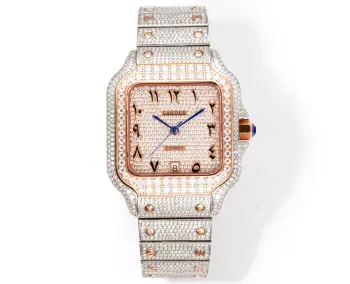 <p>太阳出品 皮带 光盘<p>F4 真莫桑钻 卡地亚 CARTIER  DF4 山度士系列 满天星系列 </p><p>奢华至极 极少量到货 满天星卡地亚山度士满天星莫桑钻版本整表纯手工镶嵌 D 色 VVS 级莫桑钻  Moissanite diamond  全部石头都可以通过专业测试笔测试莫桑钻( Moissanite diamond  折射率2.65-2.69 钻石2.42)</p>