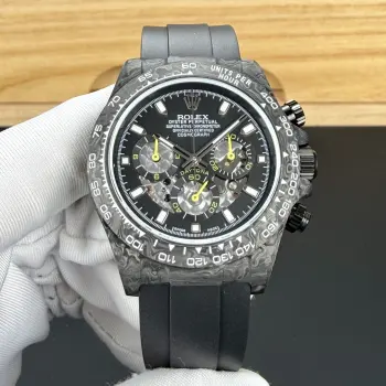 <p>BLAKEN 顶配升级碳纤维改装 劳力士 ROLEX 迪通拿系列 B33 宇宙计型迪通拿全碳纤维版本 BKL </p><p>Full Carbon Rolex Daytona 4th Gen   BLAKEN Top Upgrade  </p><p>40mm 表径低调大气质感拉满</p>男士多功能机械腕表 </p>
