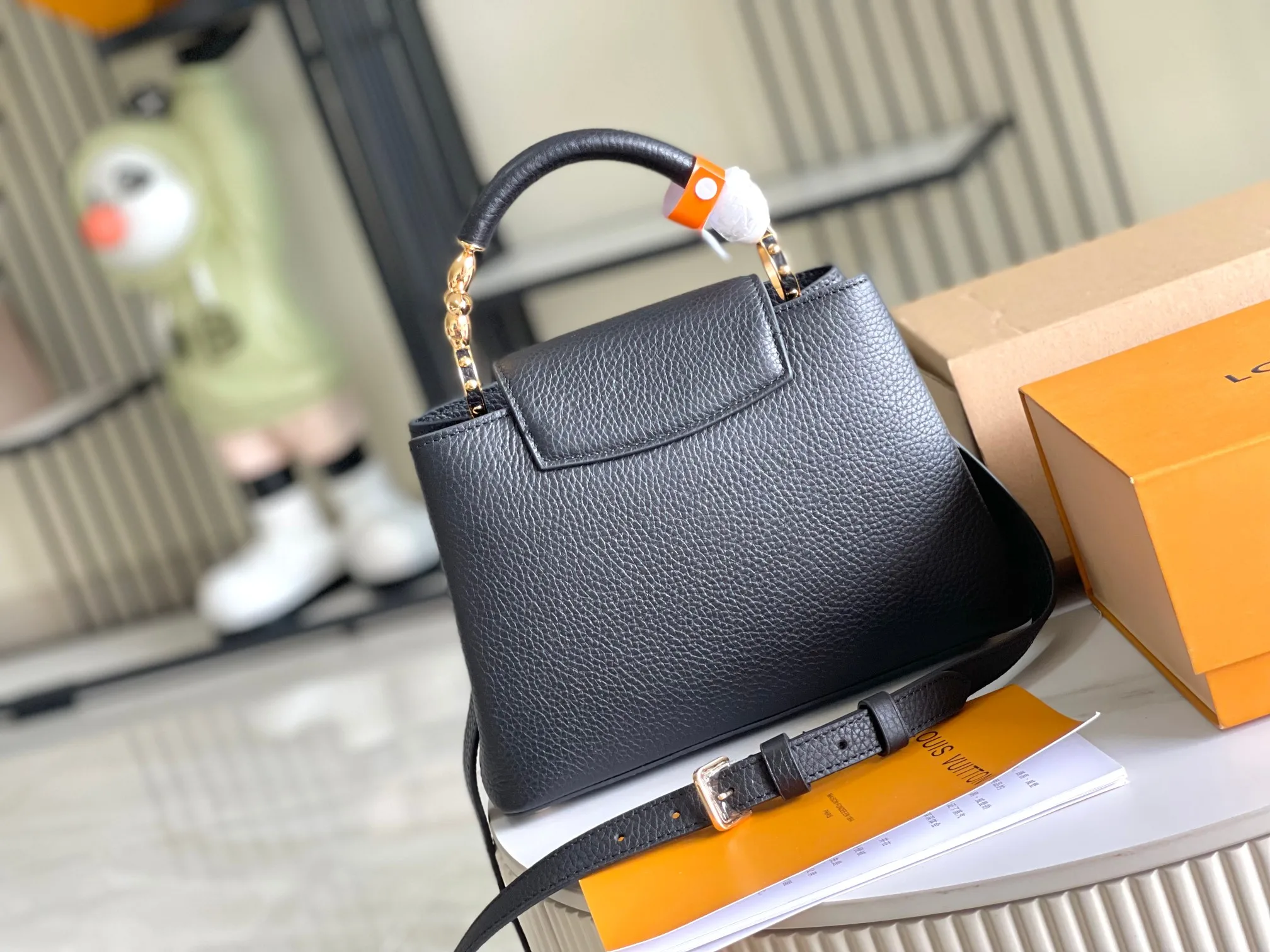 LVM23943 全粒面牛皮革手袋 女士斜挎包 - 细节图 3