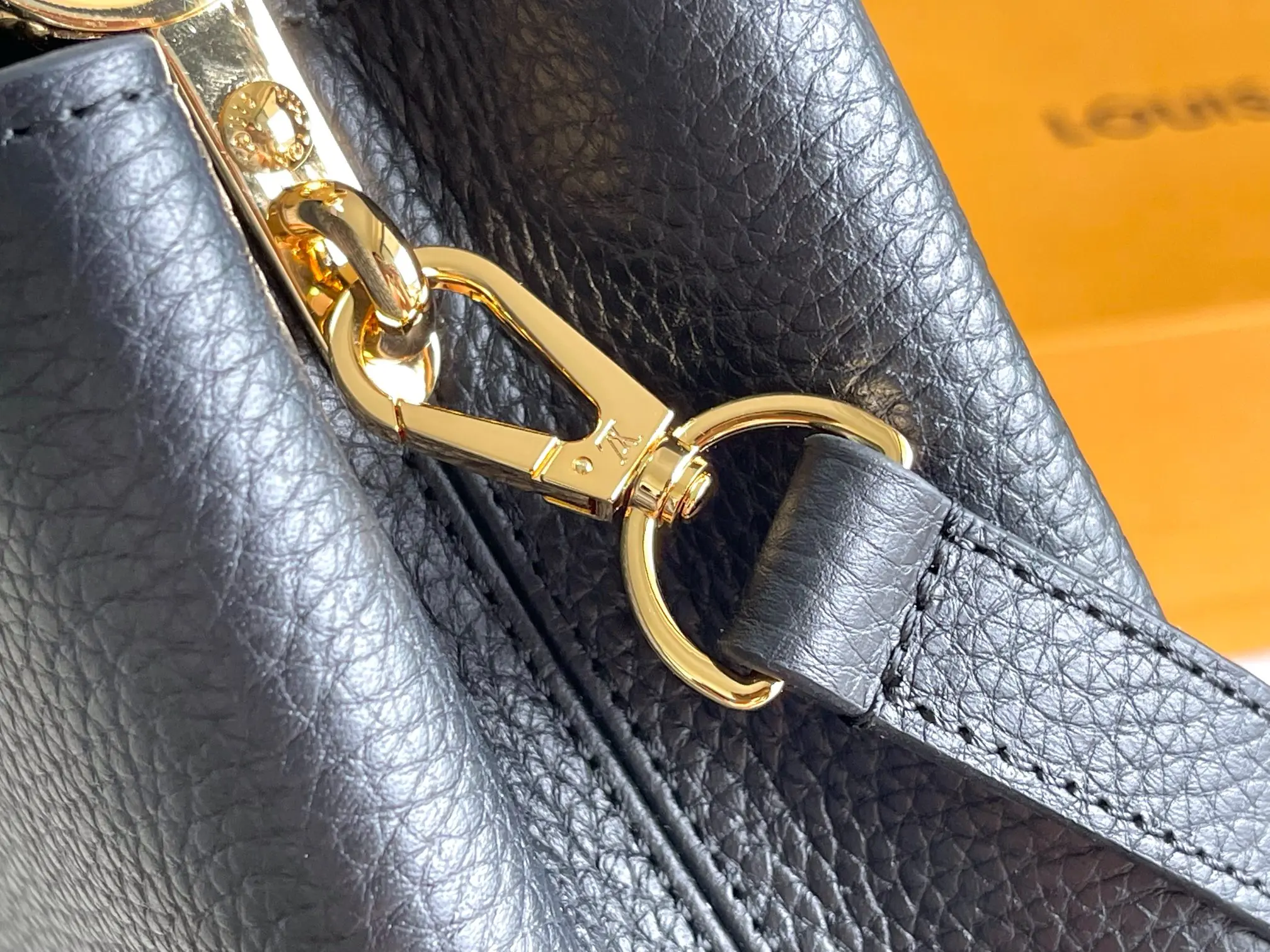 LVM23943 全粒面牛皮革手袋 女士斜挎包 - 细节图 7