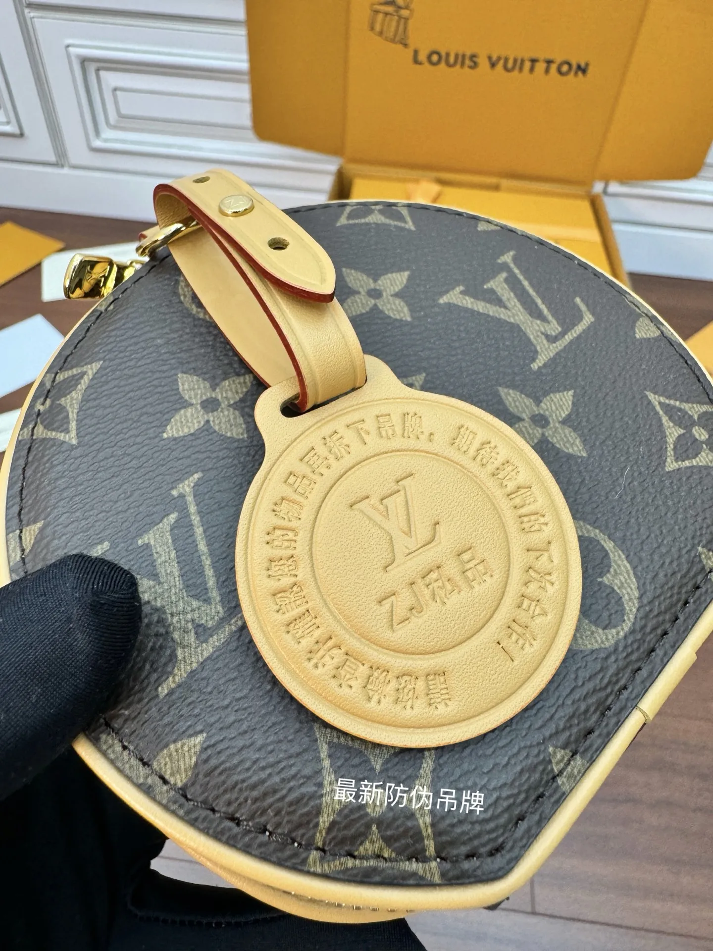 LVM44699 意大利A级树膏皮手袋 女士斜挎包 - 细节图 5