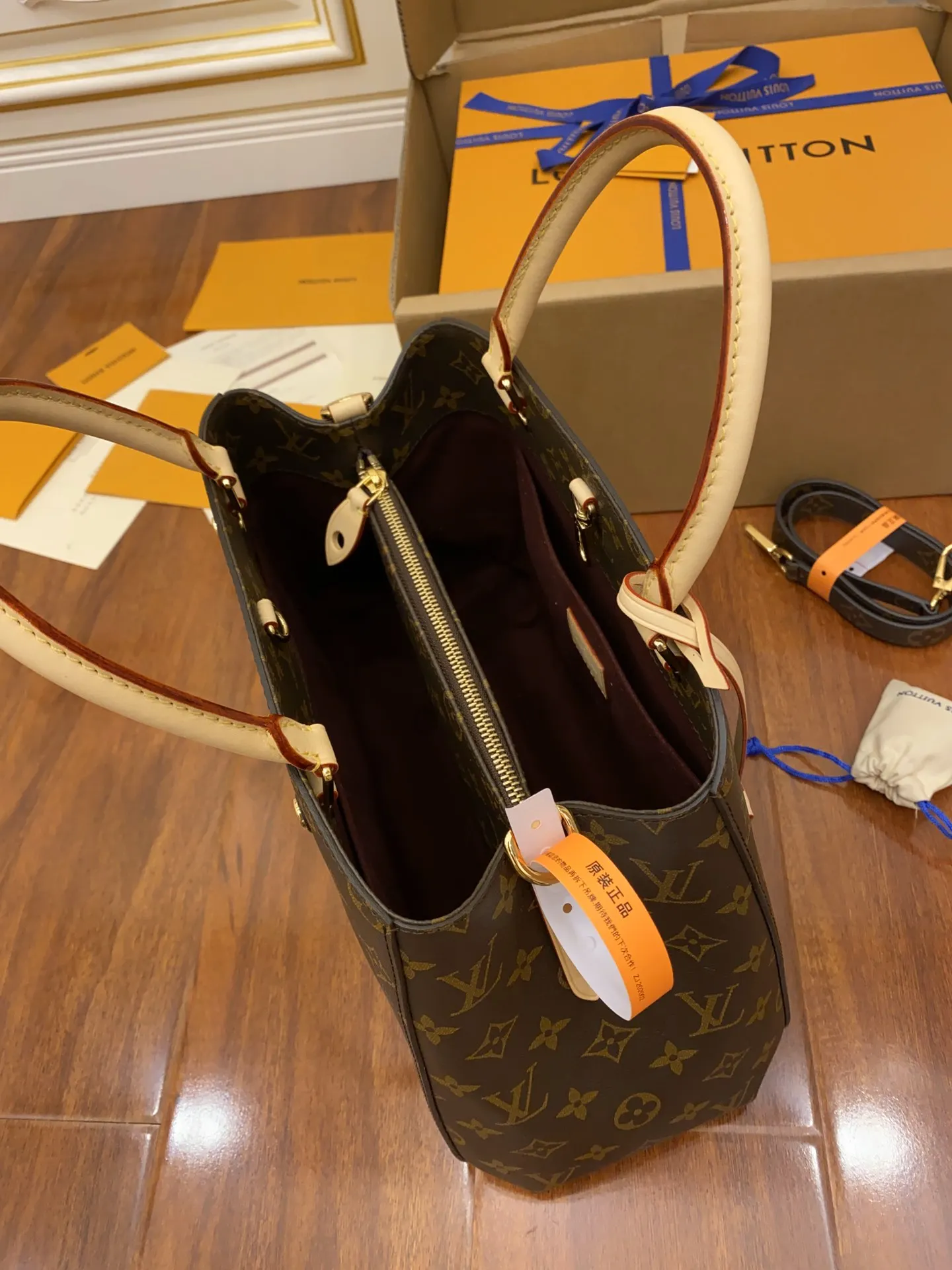 LVM41056 意大利A级树膏皮手袋 女士斜挎包 - 细节图 4