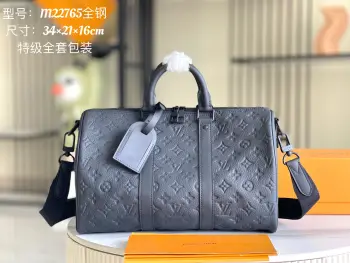 <p> 163 芯片  特级全钢五金 原厂皮  M22765 皮料是正品代工厂意大利A级皮料 特级正品 :所谓的特级正品 是在于品质 五金 面料 手工 油边 A级出品 拍摄图跟产品一致.尺寸:33x21x16CM</p>