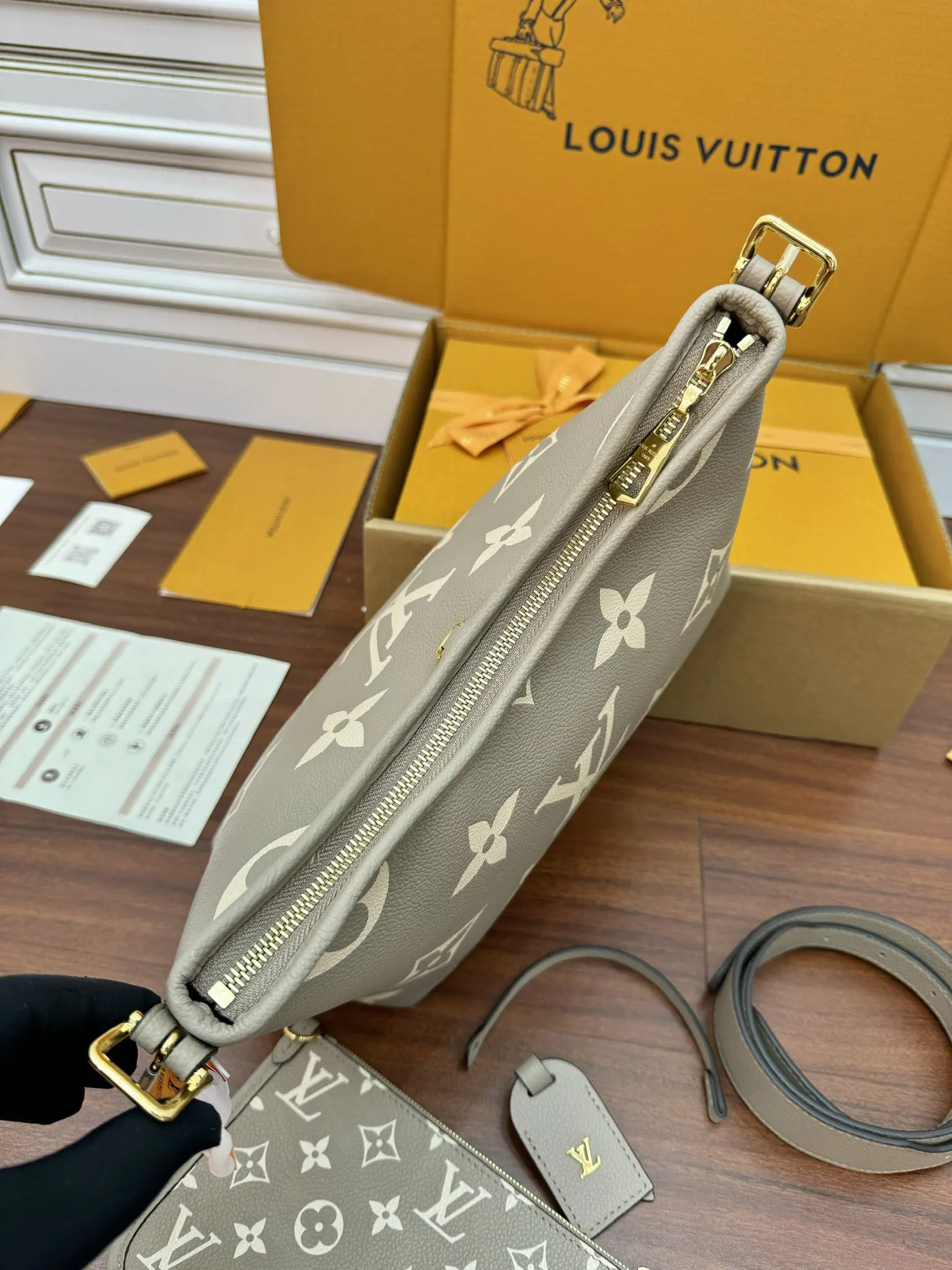 LVM47180 意大利A级树膏皮手袋 女士斜挎包 - 细节图 7