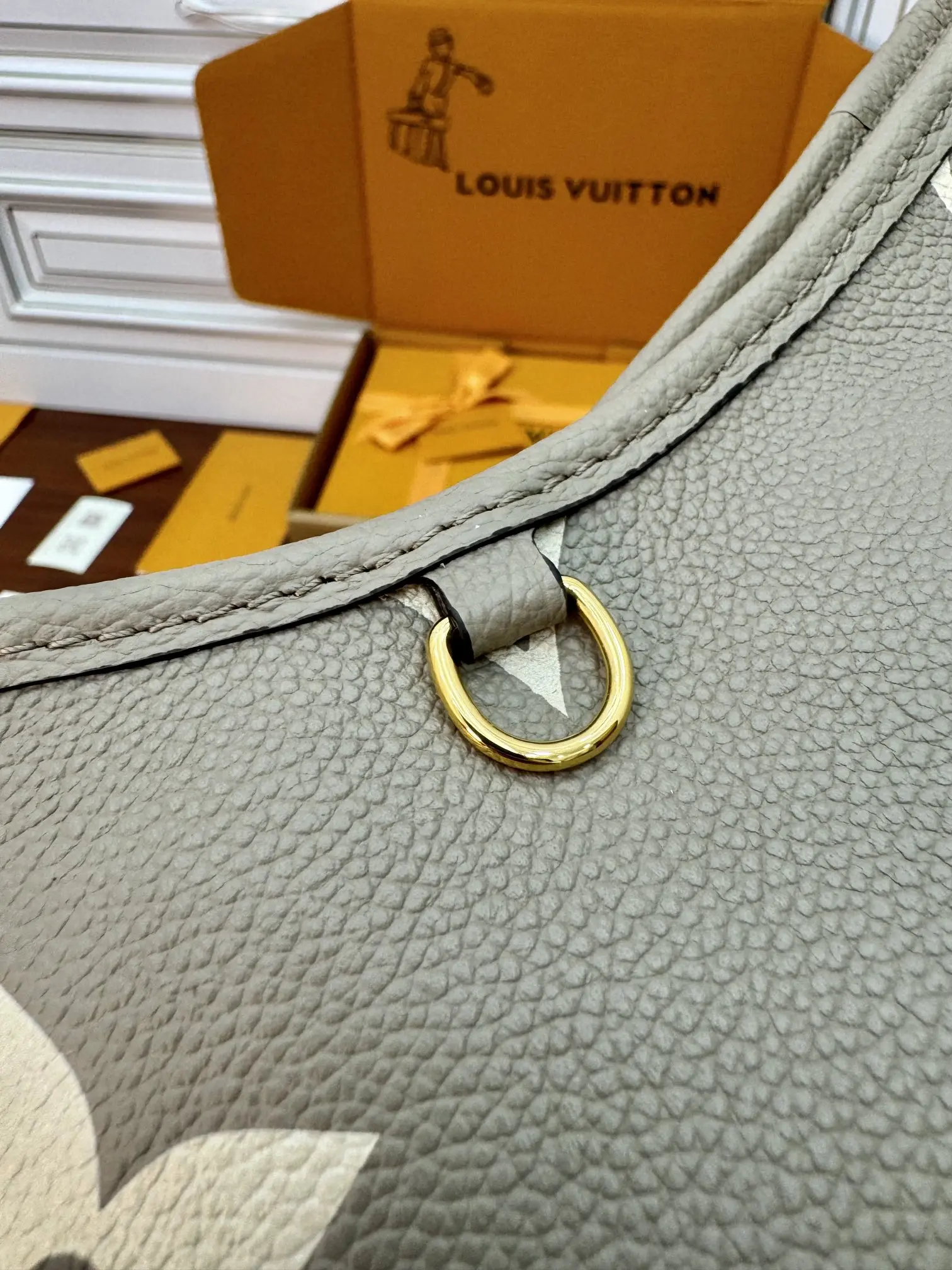 LVM47180 意大利A级树膏皮手袋 女士斜挎包 - 细节图 9