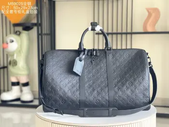 <p> 163 芯片   特级全钢五金 原厂皮 M59025 皮料是意大利A级皮料是在于品质 五金 面料 手工 油边 A级出品 图片跟产品一致.尺寸:50x29x22CM </p>