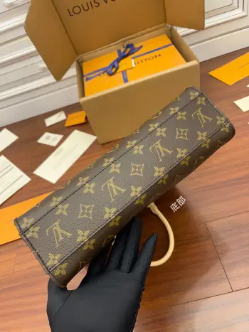 <p>独家163首发型号 M45848私品 163动态UID  进口菱形面料  品质第九次升级 进口原厂皮 专柜同步 动态电子芯片 礼品袋 保护纸 铜版电子标签 合格证 皮料是正品代工厂意大利A级树膏皮</p>