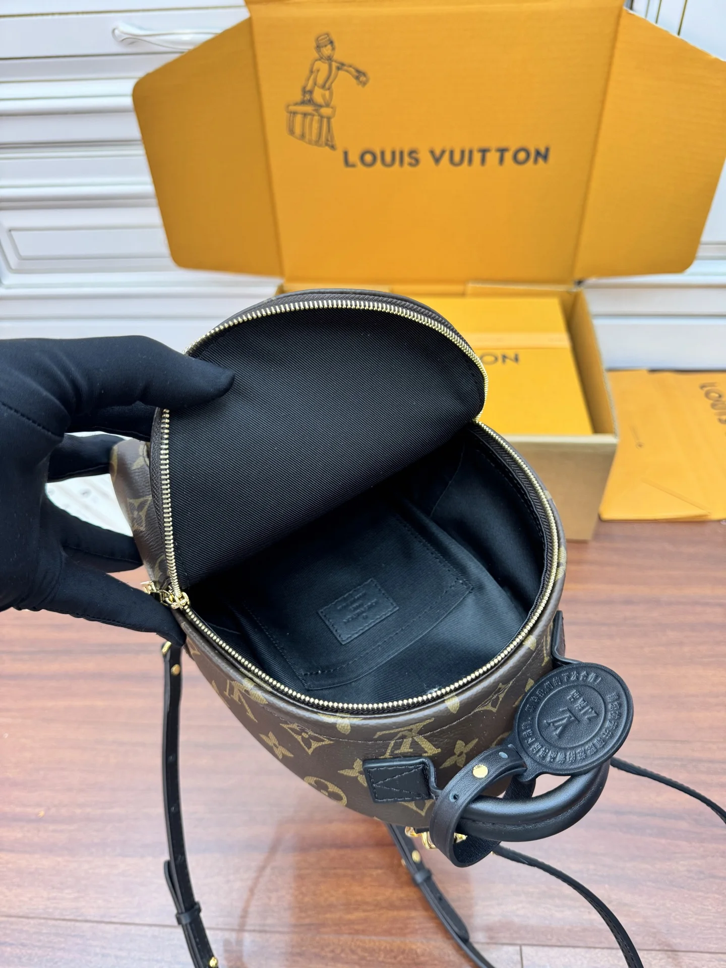 Louis Vuitton M44873 Imported Diamond Handbag Women s Backpack - Detail view 5