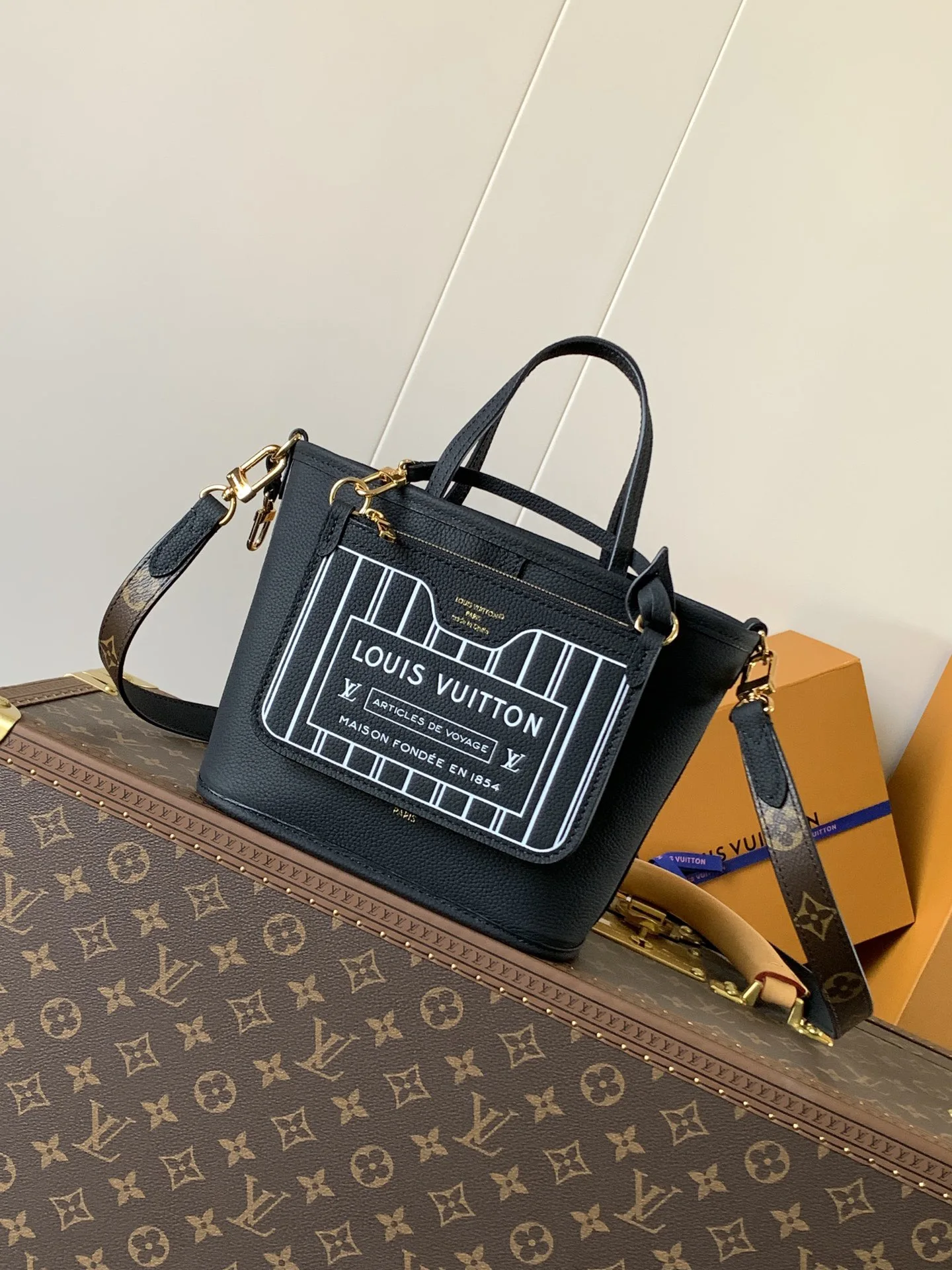 LVM28318 粒面皮革手袋 女士斜挎包 - 细节图 2