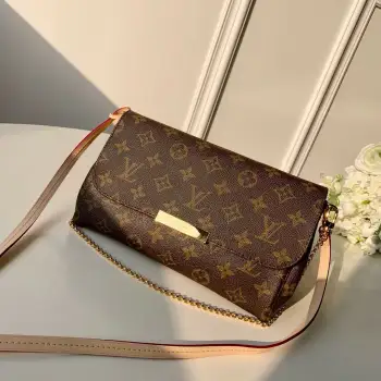 <p>顶级原单 FAVORITE 中号手袋 M40718 这款Favorite 中号手袋以Monogram 帆布制成 可手拿 肩背两用 配有可拆卸式肩带和金属链条 平日携带 典雅高贵 size28*17*4</p>