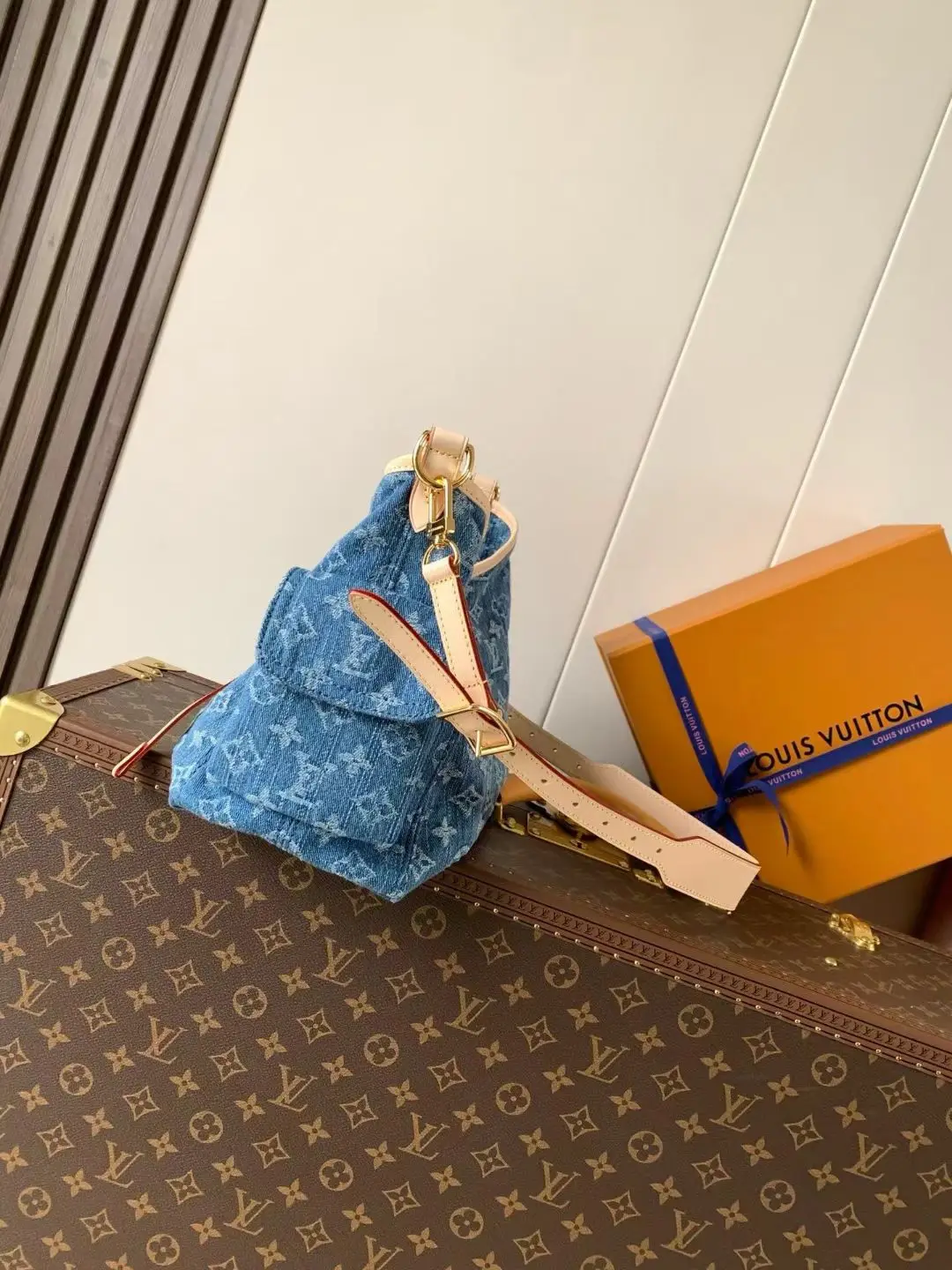 LVM27623 蓝色牛仔小号手袋 女士斜挎包 - 细节图 2
