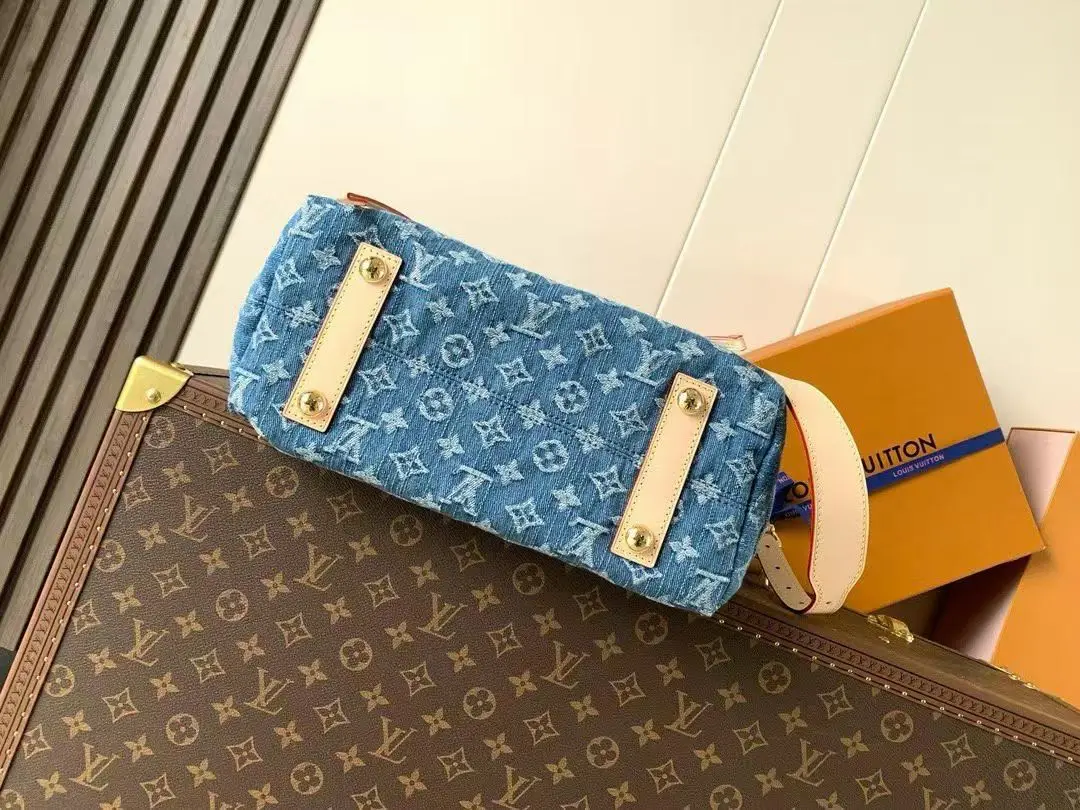 LVM27623 蓝色牛仔小号手袋 女士斜挎包 - 细节图 4