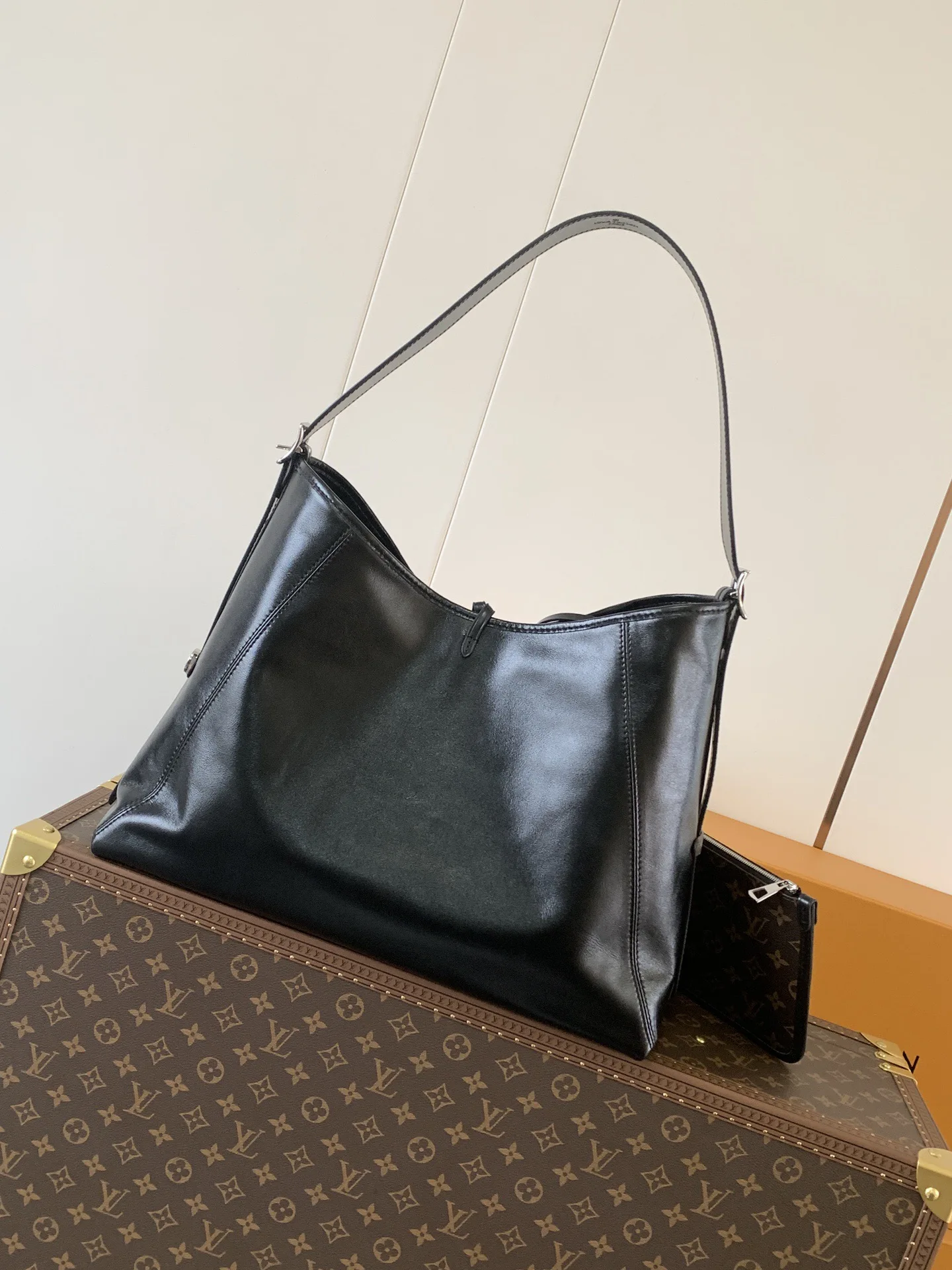 LVM25143 羊皮革手袋 女士斜挎包 - 细节图 3