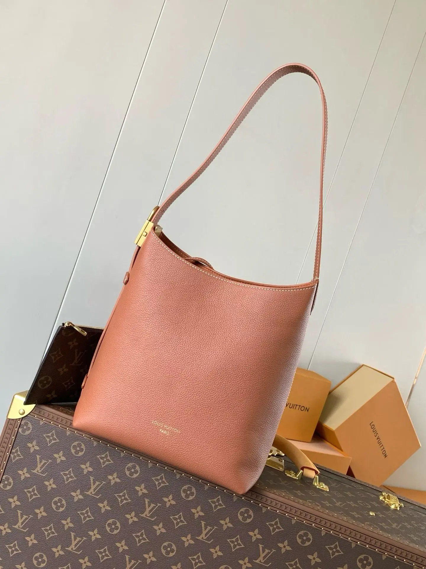 LVM25354 粒面牛皮革手袋 女士单肩包