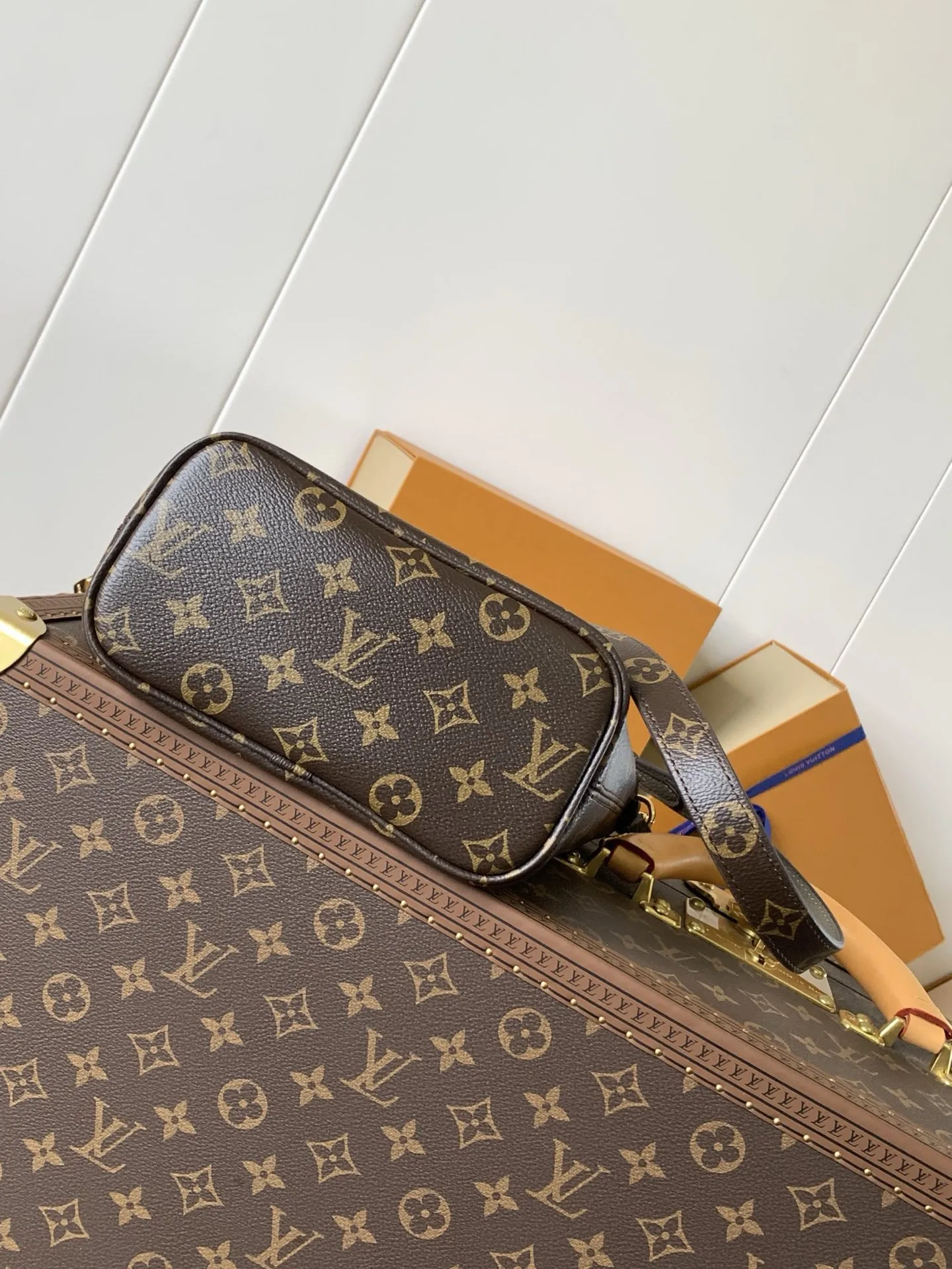 LVM28318 粒面皮革手袋 女士斜挎包 - 细节图 5
