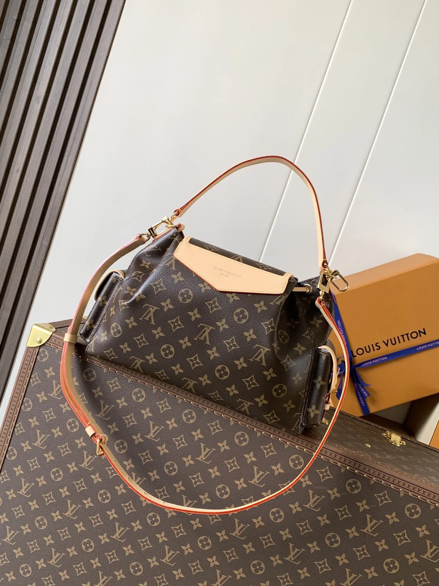 LVM26040 中号手袋 女士斜挎包 - 细节图 3