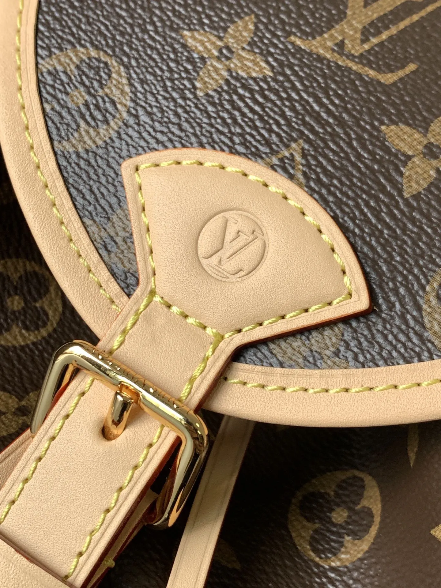 LVM26040 中号手袋 女士斜挎包 - 细节图 5