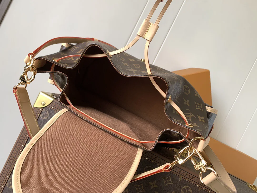 LVM26040 中号手袋 女士斜挎包 - 细节图 9