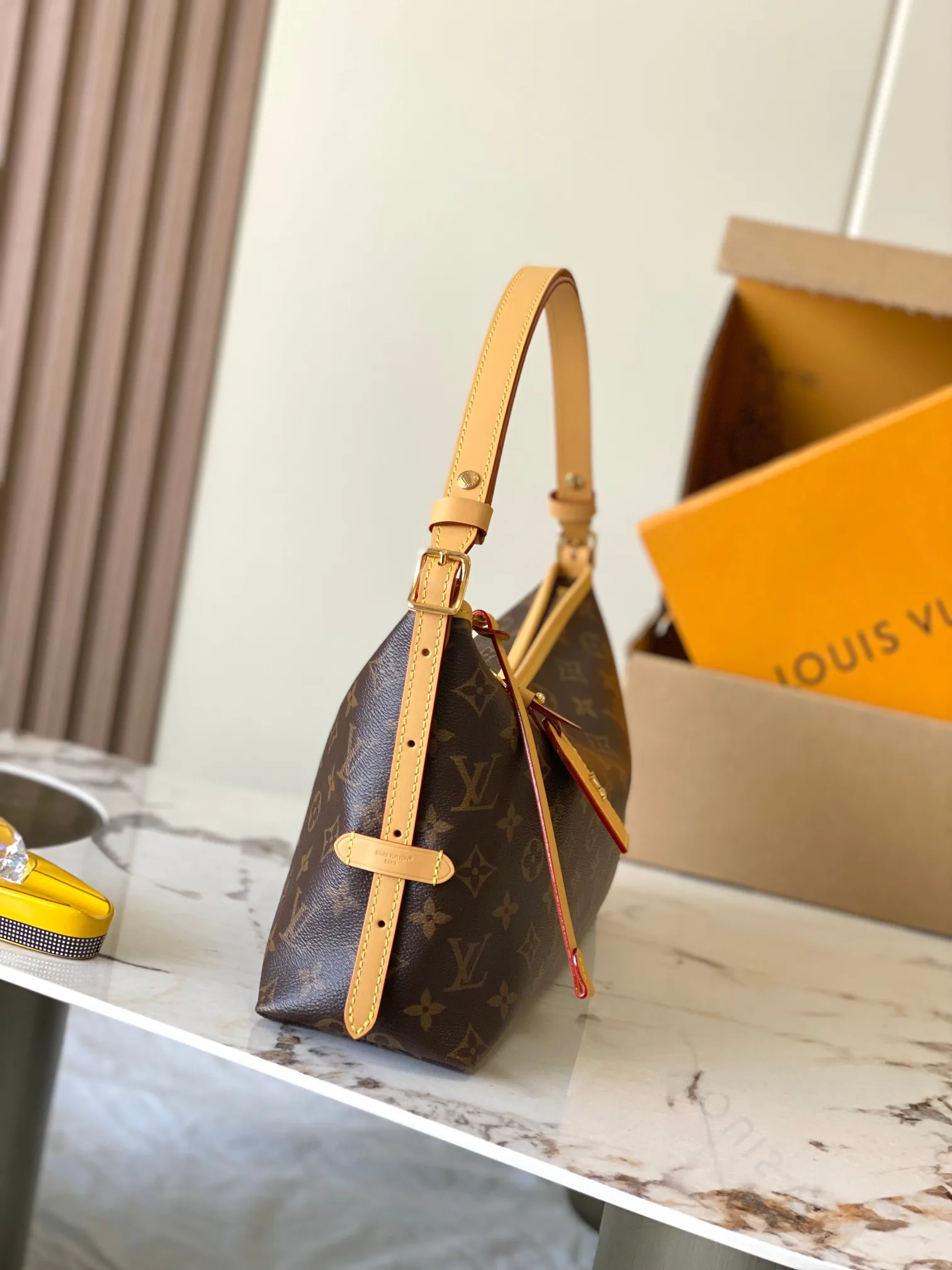 Louis Vuitton M28101 All-Steel Hardware Handbag Women s Shoulder Bag - Detail view 2
