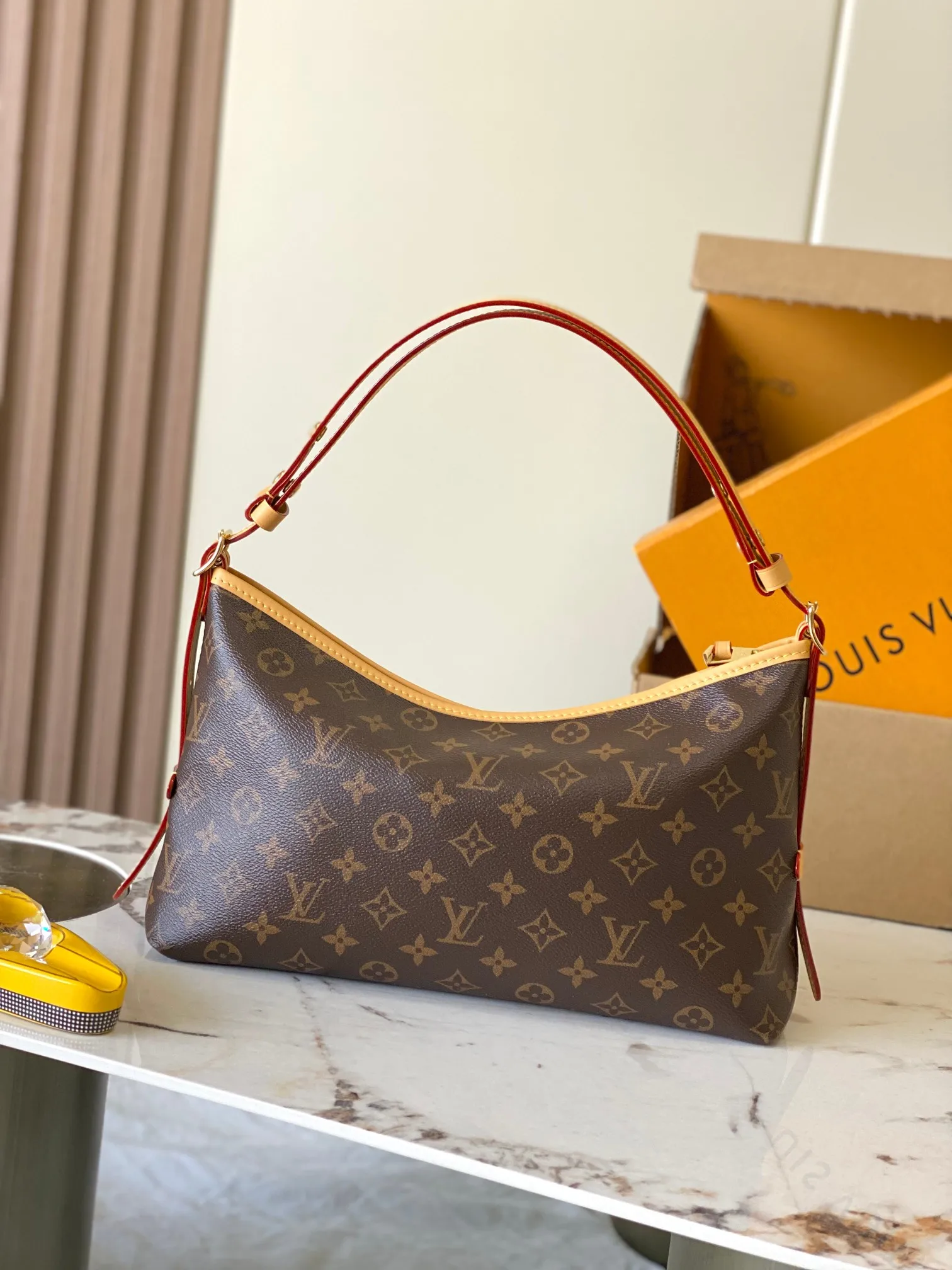 Louis Vuitton M28101 All-Steel Hardware Handbag Women s Shoulder Bag - Detail view 3