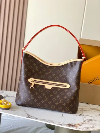 <p> 特级MB163c芯片版原厂皮 </p><p> Monogram系列推出 Lineup 手袋</p><p>型号 M27335</p><p>材料 A级全钢五金 进口原厂面料</p>尺寸 34.5*26*13CM</p>