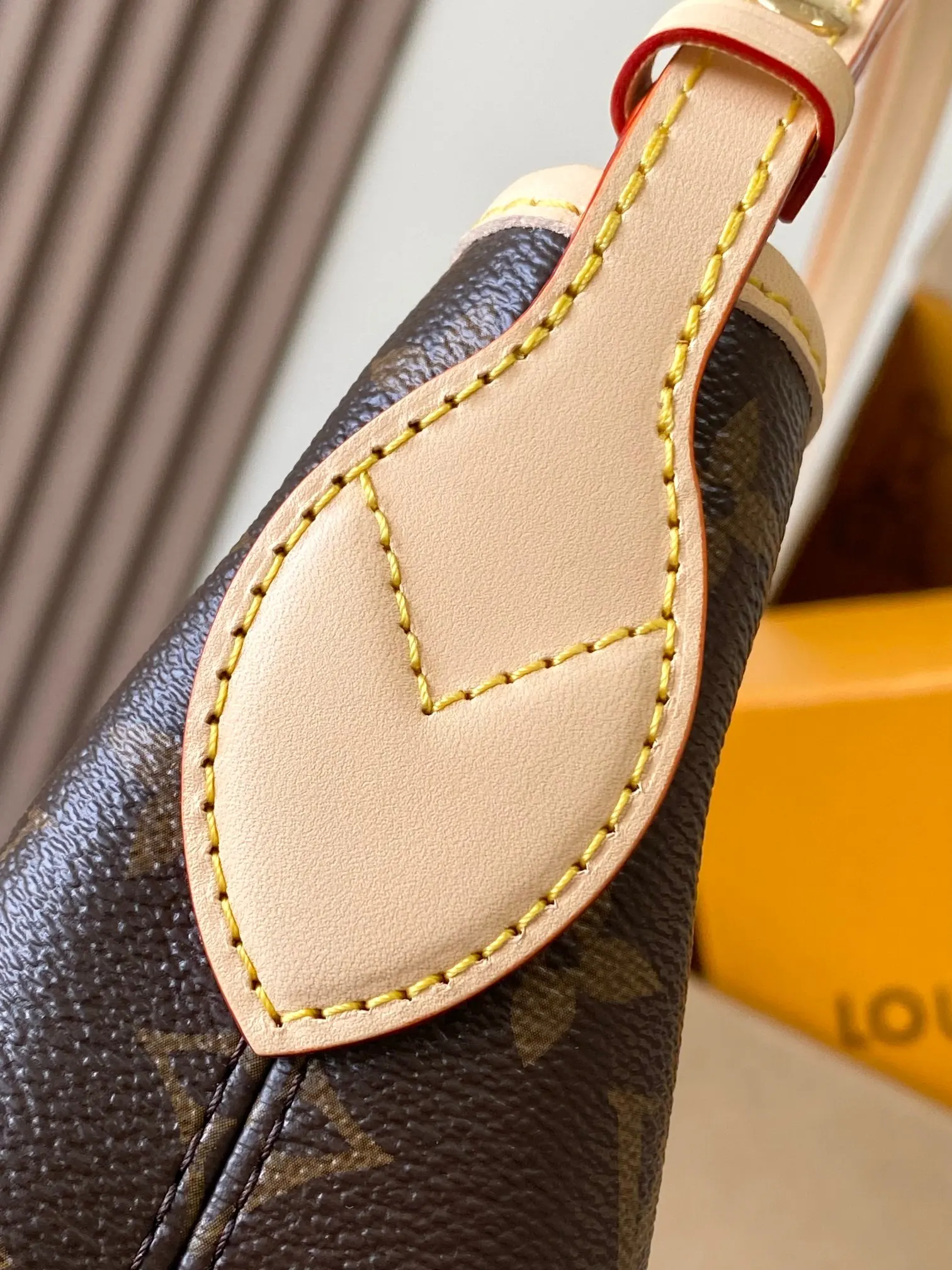 Louis Vuitton M27335 All-Steel Hardware Handbag Women s Shoulder Bag - Detail view 9