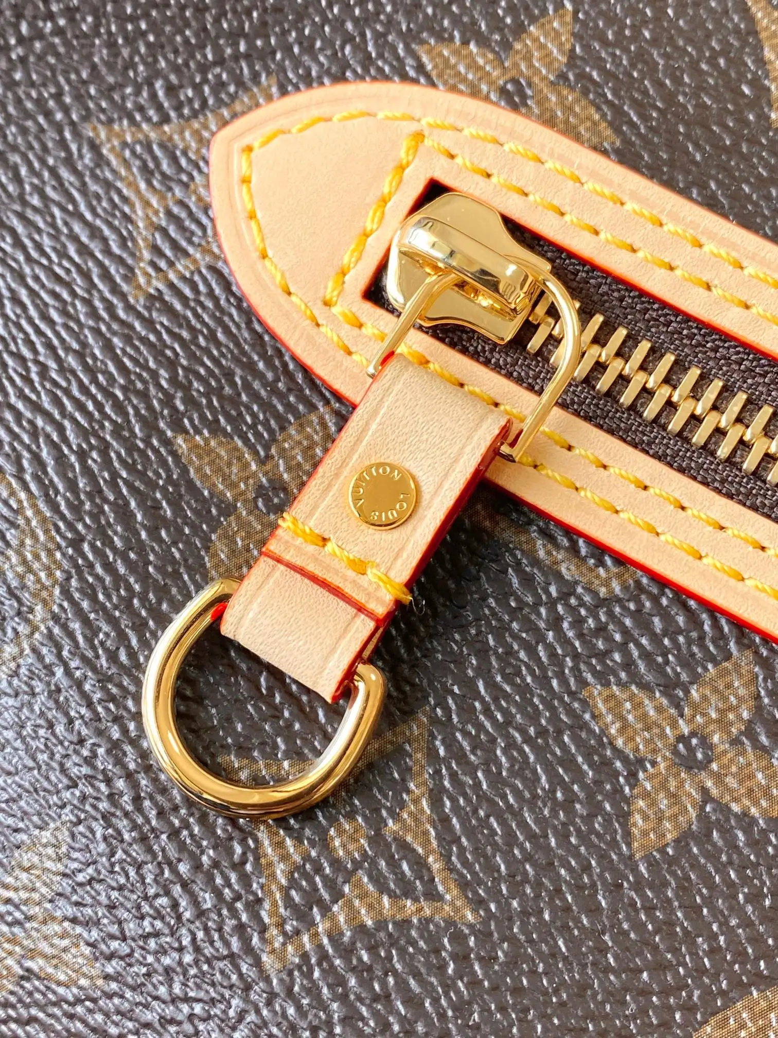 Louis Vuitton M27335 All-Steel Hardware Handbag Women s Shoulder Bag - Detail view 11