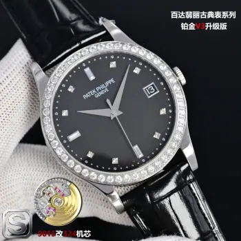 <p>TW经典再续 百达翡丽 PP  R28 古典表系列——5296-001 铂金V3升级版  薄而有质1.完善表壳细节 提升打磨质量 独家还原出正品的完美比例和特有质感 日历窗口改大小与正品一致 而非普通正常窗口 2.刻度 指针采用最新的贵金属电镀技术加持 效果更佳出彩 3. 锅盖型 微凸蓝宝表镜   版型与正品一致 效果通透 辨时清晰  引领一体机时代 采用定制版Cal.9015改324机芯 更薄 更稳 更像  表带 经典意大利小牛皮表带 纹路清晰 质感上乘 针式表扣打磨齐整光亮 通用原装无压力 高贵如斯 经典永恒 一旦拥有 别无所求   太阳出品精致推荐男士机械腕表 </p>