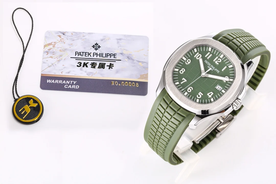 <p>3K专属 百达翡丽 PP 手雷系列 新品PP5167 黑毒液手雷 改装手表 一直是奢侈品的叛逆者! PQ1 而ZF则应运而生推出 以现有ZF PP5167手雷为蓝本通过DLC镀黑色金钢石碳 全新打造 黑毒液手雷 !DLC是一种 隐藏 在黑毒液背后的技术 是一种很有潜力的分子涂料 起源于军事领域 后来在其他领域得到了成功的应用 它不像PVD那样具有完全可逆性 而且不会产生更多的磁性残留物 一种浓密的深黑色 与皮革混合形成优雅的对比 每只手表都是为每个客户量身定制的 有了黑毒液 你不只是买了一块豪华手表 获得你自己的身份 成为一个真正的奢侈品叛逆者 这将使您与众不同 精彩细节 腕表尺寸40毫米1.金刚石碳(DCL)涂层表壳 坚硬无比 无惧磨损 所有DLC黑色配件需要长达5-8周时间完成2.依然采用定制版Cal.324一体机3.天然橡胶表带+DLC金钢石碳涂层表扣3K出品 豪华叛逆风格 请认准独家品质 太阳精致推荐男士机械腕表 太阳出品为你精心打造超真实实物图拍摄</p>