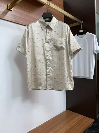 商务休闲修身款短袖衬衫