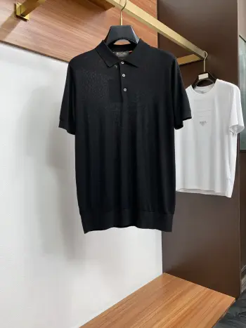 Polo short-sleeve T-shirt with a collar knit design