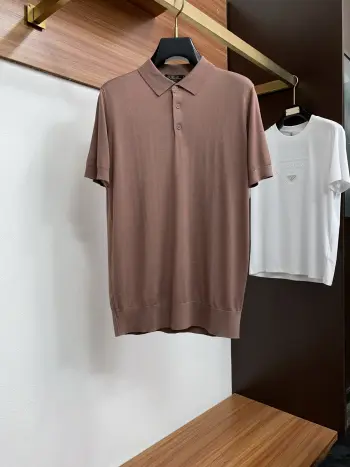 Polo short-sleeve T-shirt with a collar knit design