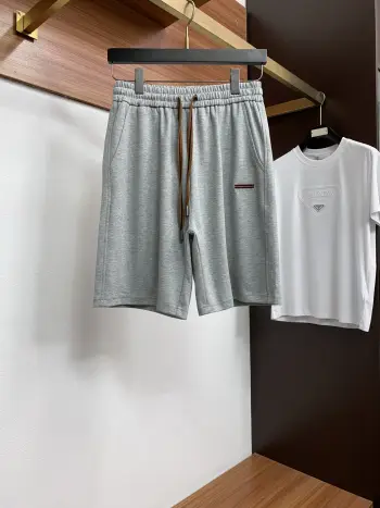 One outfit with two styles, three-piece set.