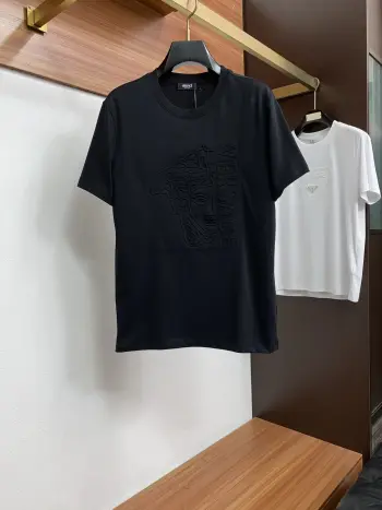 纯棉质微阔版圆领男士短袖T恤