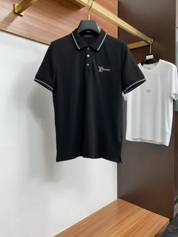 Classic Polo paired with a refined small logo short sleeve.