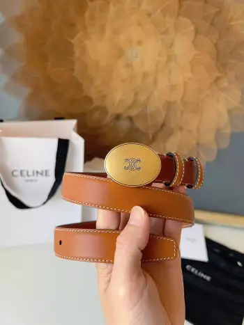 <p> Celine 赛琳</p>2.5cm 凯旋门新款 双面进口头层小牛皮 质感细腻 丝滑 高端品质 做工精细 双面可用 </p>