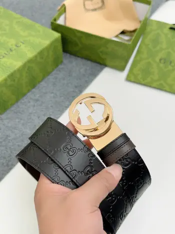 <p>-古奇 GUCCI 专柜经典款 宽37MM 进口双面压花牛皮 搭配选择双G扣头 时尚百搭</p>