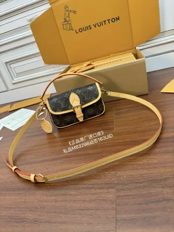 <p>独家(正品原厂进口皮)首发型号 M83298私品 163动态UID  进口菱形面料  品质和材料第九次再次升级 专柜同步 动态电子芯片 礼品袋 保护纸 铜版电子标签 合格证 皮料是正品代工厂意大利A级树膏皮 私品 是在于品质 五金 面料 手工 油边 是A级出品 拍摄图跟产品一致</p>