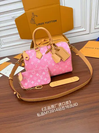 <p>独家(正品原厂进口皮)首发型号 M13914私品30公分  163动态UID    品质和材料第九次再次升级 专柜同步 动态电子芯片 礼品袋 保护纸 铜版电子标签 合格证 皮料是正品代工厂意大利A级树膏皮 私品 是在于品质 五金 面料 手工 油边 是A级出品 拍摄图跟产品一致</p>