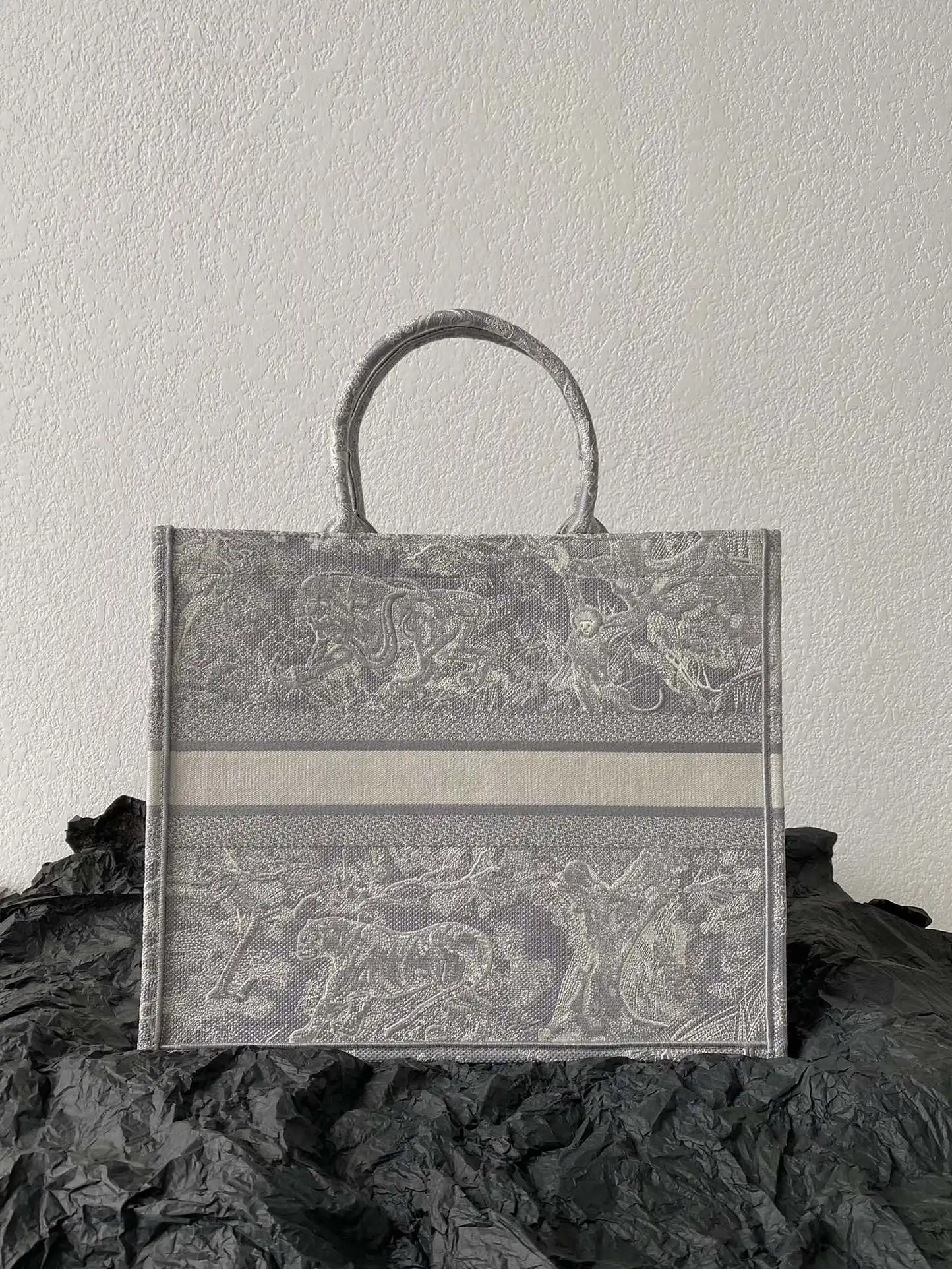 Dior 8001 Silver Gray Tiger Shopping Bag Women s Tote Bag - Detail view 2