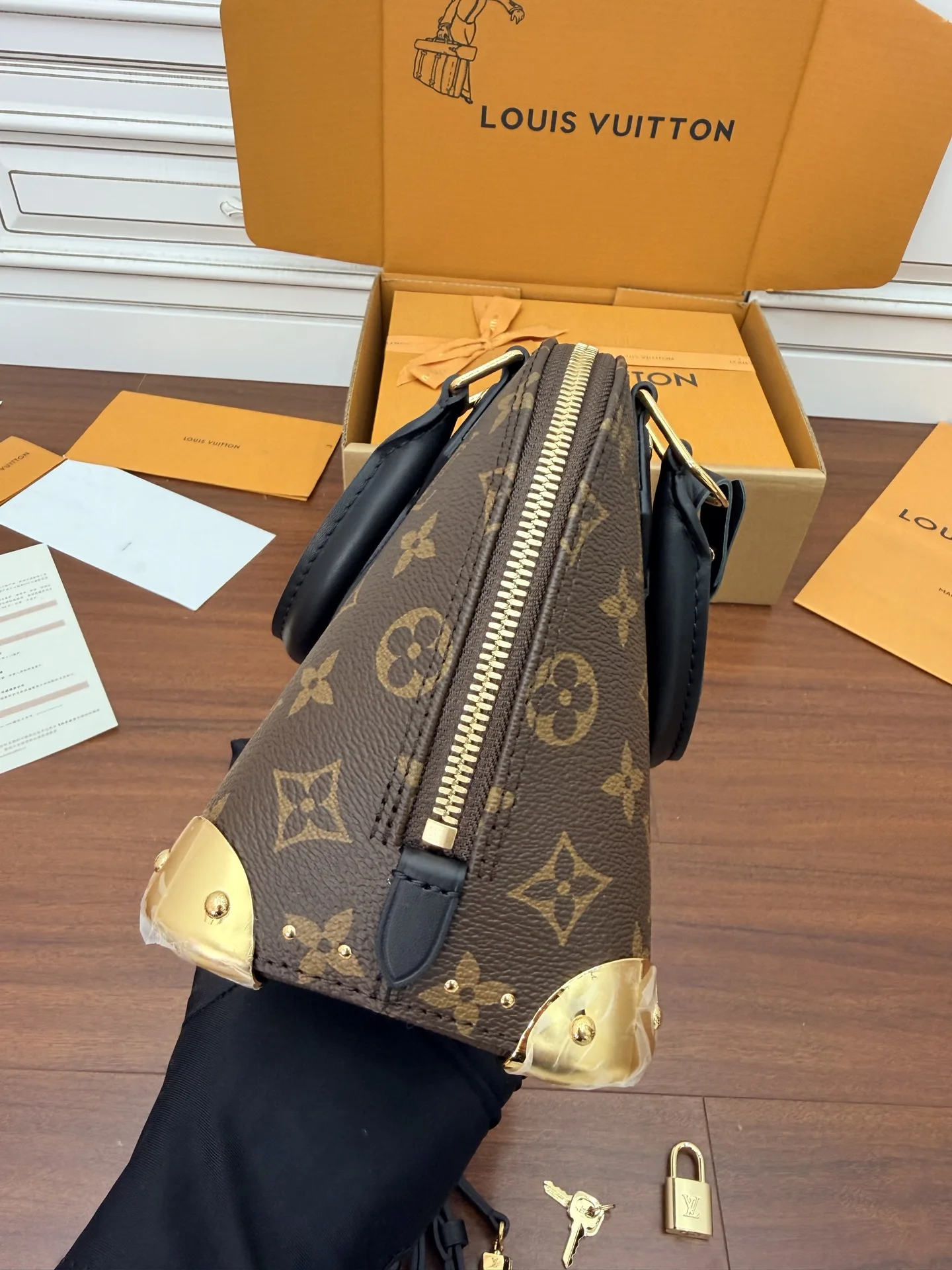 LVM26084 进口菱形面料手袋 女士斜挎包 - 细节图 8